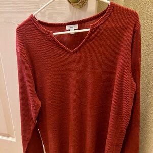 dip Women's V-Neck Sweater in Rich Red